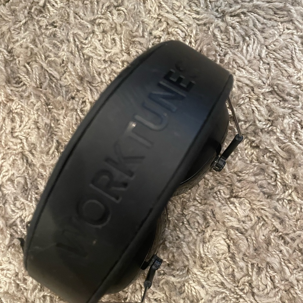 WORKTUNES Bluetooth headphones